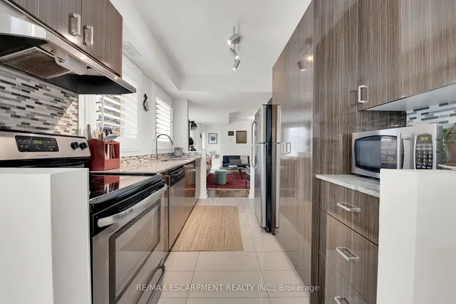 Additional image 11 of 87 Young St