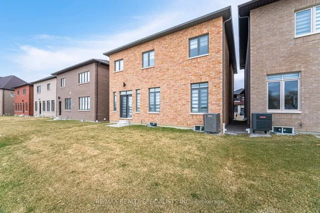 Additional image 50 of 15 Duxbury Rd