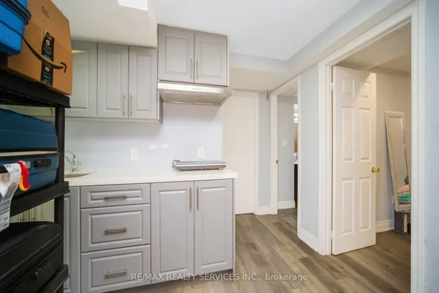 Additional image 39 of 24 Neville Cres