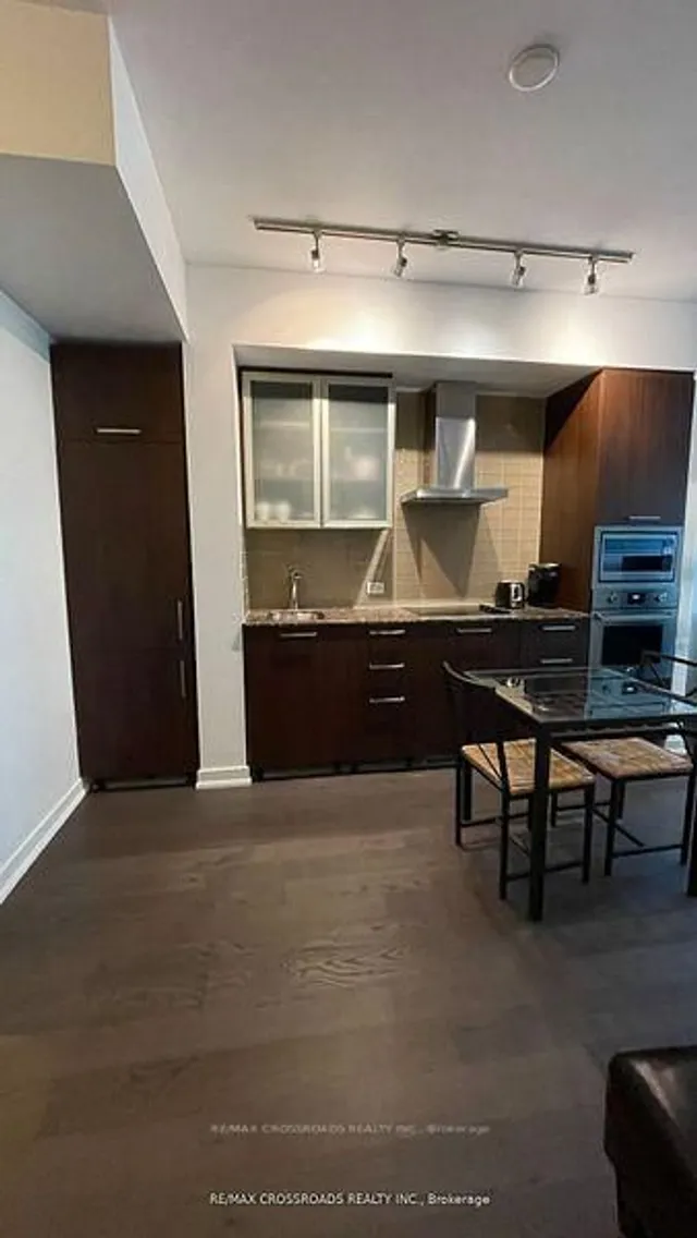 Additional image 7 of 12 York St Unit 2709