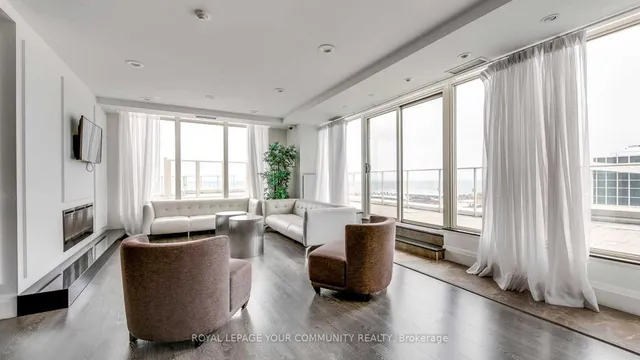 Additional image 30 of 75 East Liberty St Unit 612