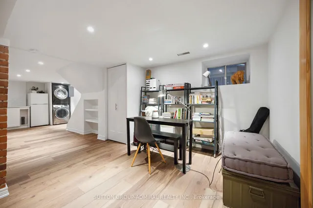 Additional image 39 of 427 Annette St