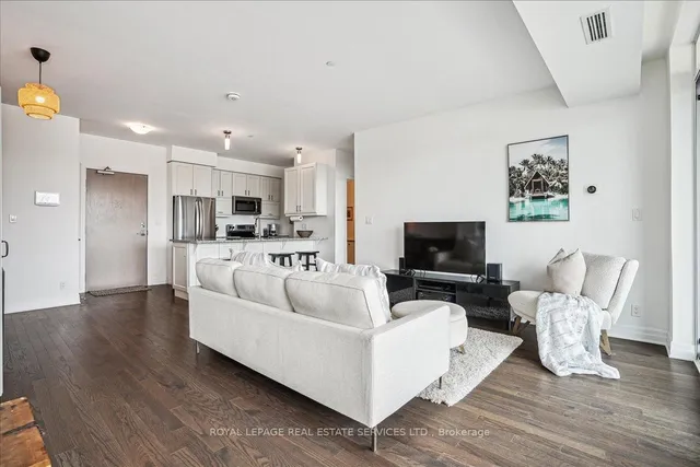 Additional image 4 of 3028 Creekshore Common N/A Unit 105