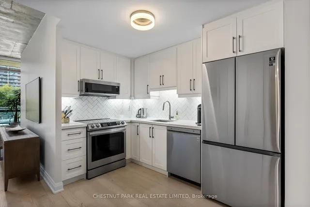 Additional image 5 of 285 Mutual St Unit 302