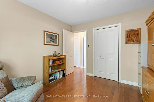 Additional image 21 of 18 Naples Blvd