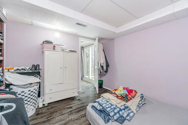 Additional image 30 of 62 Elmvale Ave