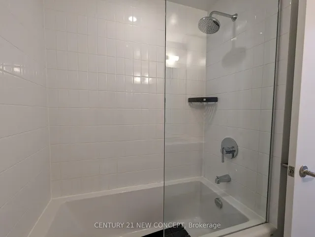 Additional image 5 of 210 Simcoe St Unit 613