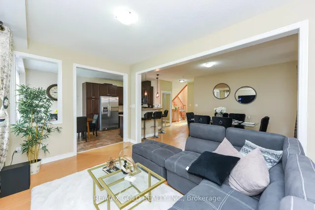 Additional image 15 of 35 Amaranth Cres