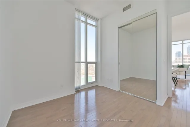 Additional image 19 of 770 Bay St Unit PH201