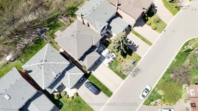 Additional image 44 of 4242 Petersburg Cres