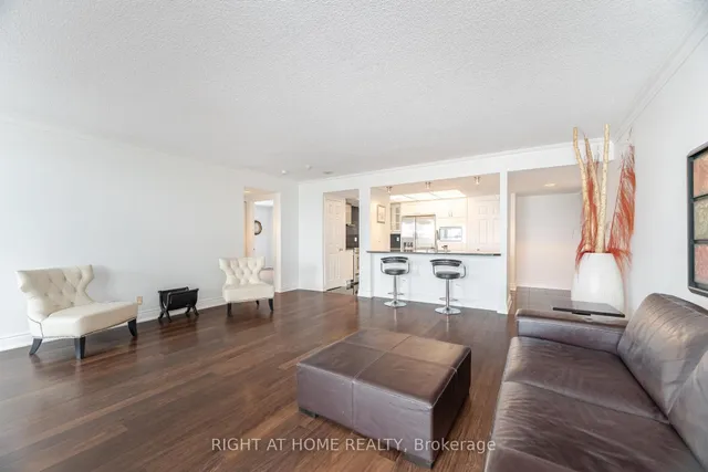 Additional image 15 of 77 Harbour Sq Unit 1812