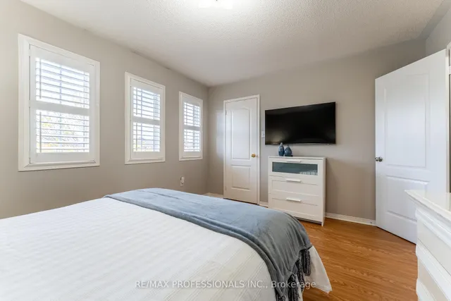 Additional image 23 of 96 Lake Louise Dr