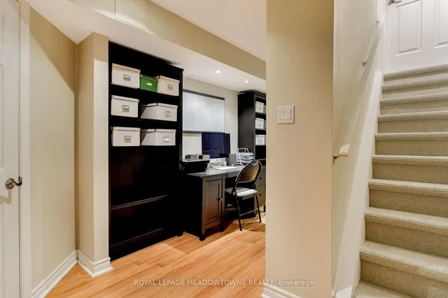 Additional image 27 of 1083 Easterbrook Cres