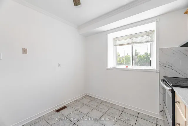 Additional image 19 of 122 Moregate Cres