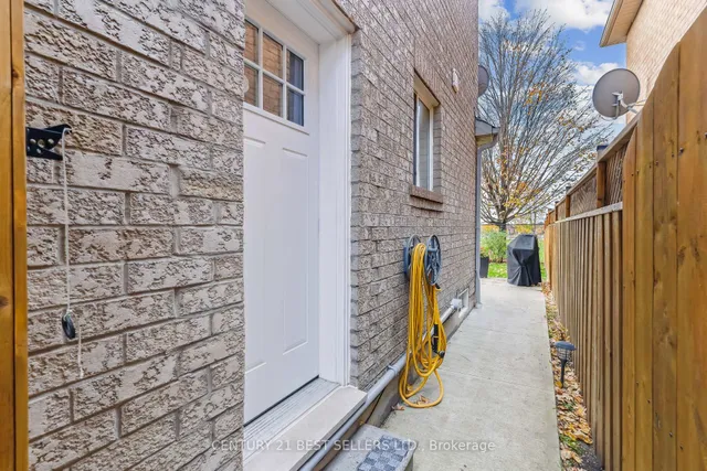 Additional image 35 of 5874 Sidmouth St