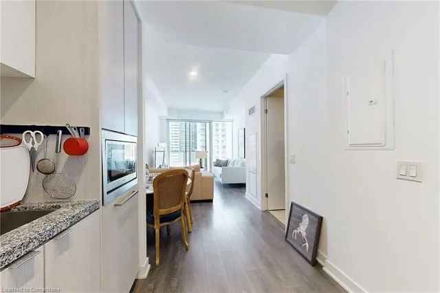 Additional image 7 of 125 Blue Jays Way Unit 2907