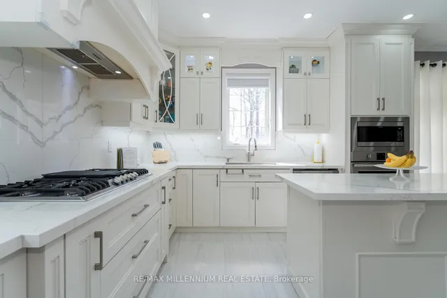 Additional image 17 of 62 Dunvegan Cres