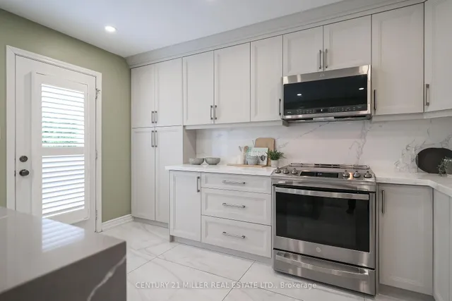 Additional image 16 of 4072 Gunby Cres