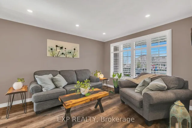 Additional image 8 of 102 Connelly Dr