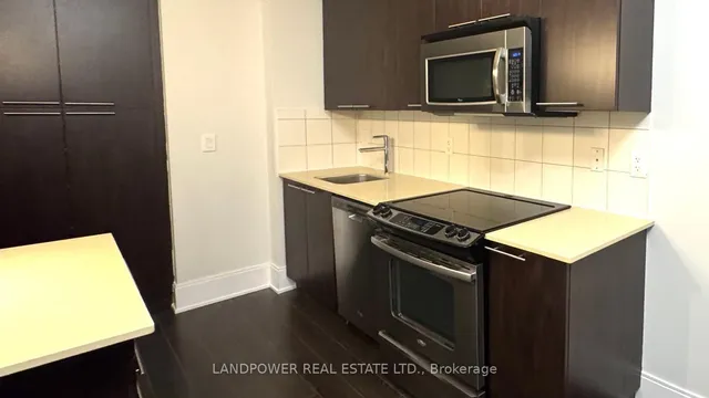 Additional image 7 of 70 Roehampton Ave Unit 1812