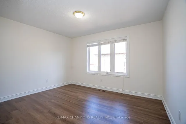 Additional image 33 of 57 Sky Harbour Dr