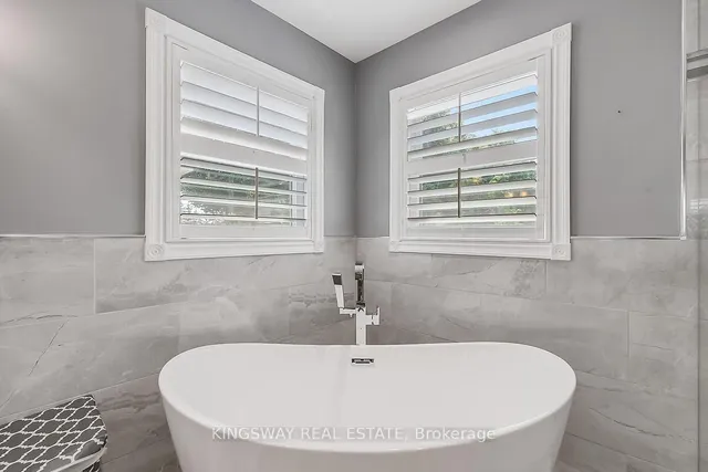 Additional image 27 of 4172 Vermont Cres