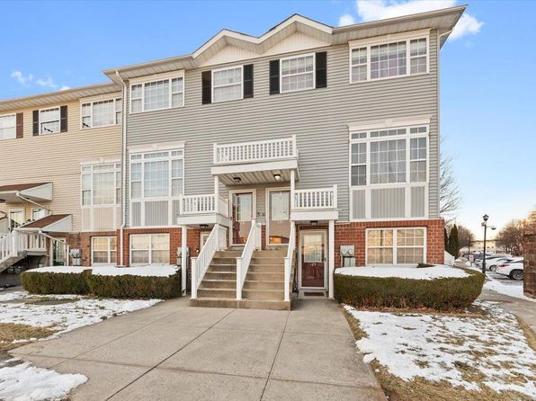 131 Surf Drive #38, Bronx, NY 10473