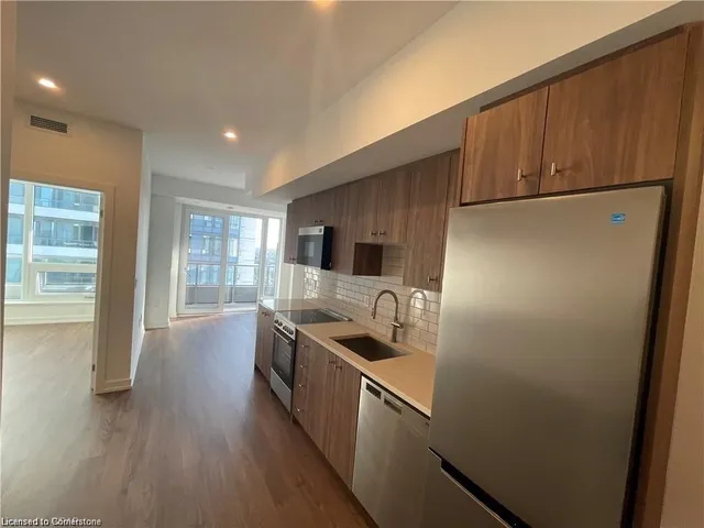 Additional image 15 of 5 Wellington St Unit 1704