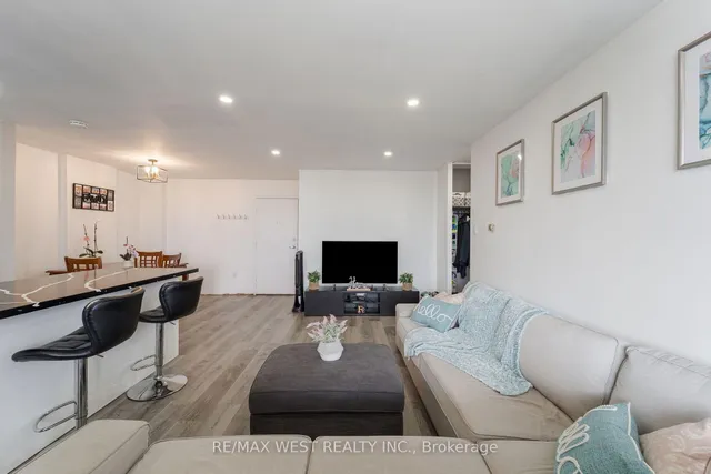 Additional image 17 of 1615 Bloor St Unit 1001
