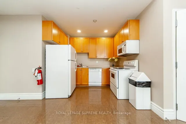 Additional image 45 of 1600 Keele St Unit 202