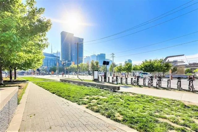 Additional image 16 of 1 Edgewater Dr Unit 719