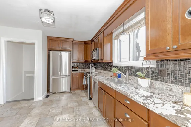 Additional image 17 of 37 Brookdale Cres