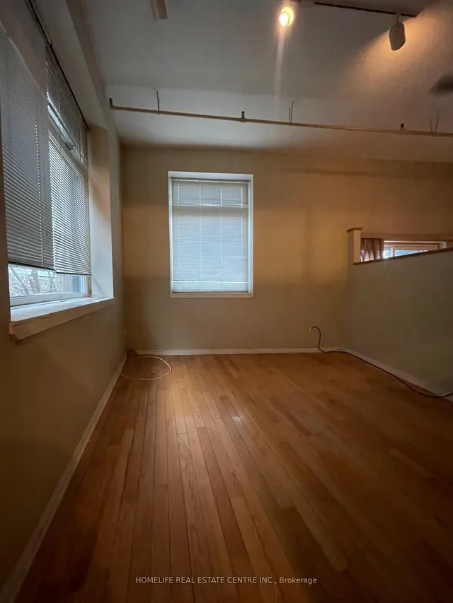 Additional image 12 of 121 Prescott Ave Unit 1