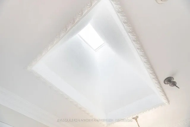 Additional image 24 of 21 FALSTAFF Rd