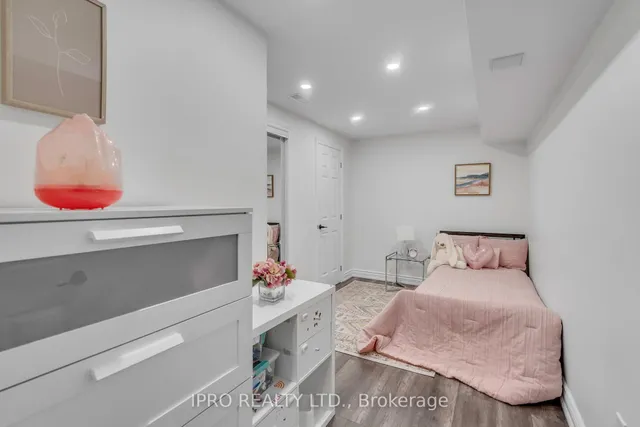 Additional image 36 of 147 Waters Blvd