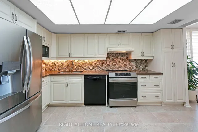 Additional image 8 of 20 Guildwood Pkwy Unit 806