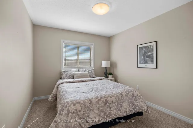 Additional image 18 of 27 Marina Point Cres