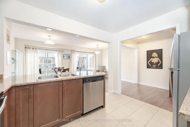 Additional image 6 of 18 Allium Rd