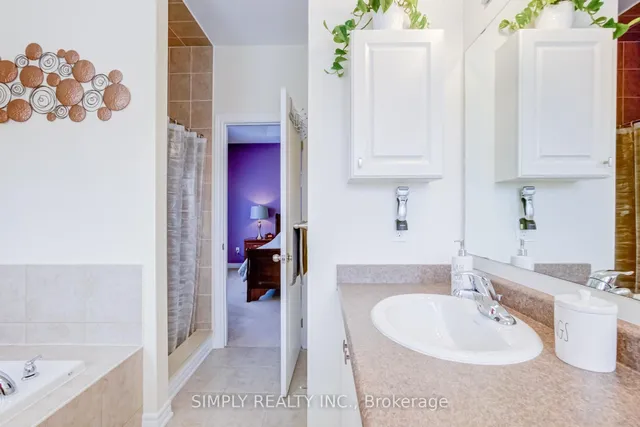 Additional image 32 of 45 Humberstone Cres