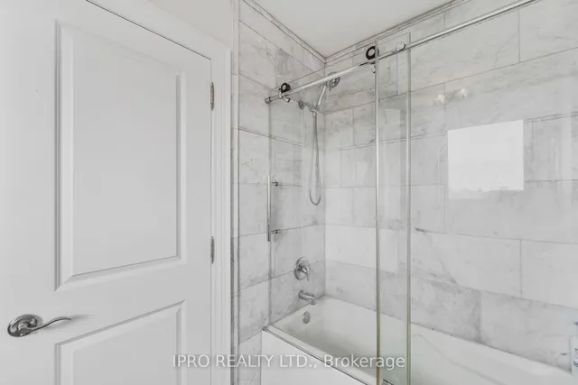 Additional image 28 of 55 Yorkdale Cres