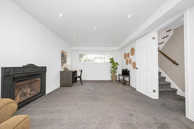 Additional image 30 of 5075 QUEENS Crt