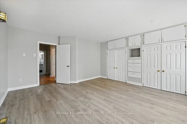 Additional image 23 of 15 Huron St