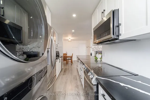 Additional image 9 of 1615 Bloor St Unit 1001