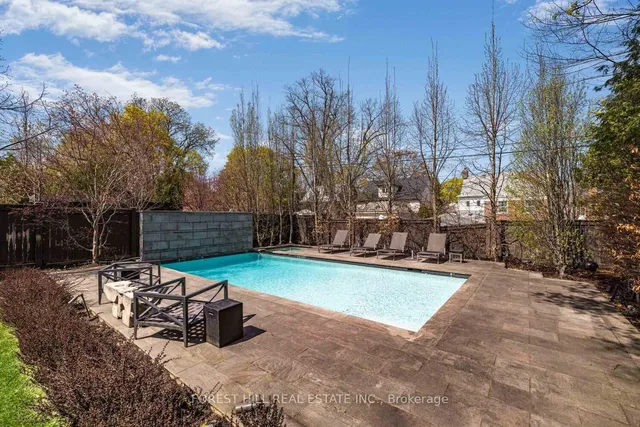 Additional image 43 of 221 Dunvegan Rd