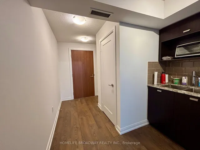 Additional image 3 of 275 Village Green Sq Unit 2718