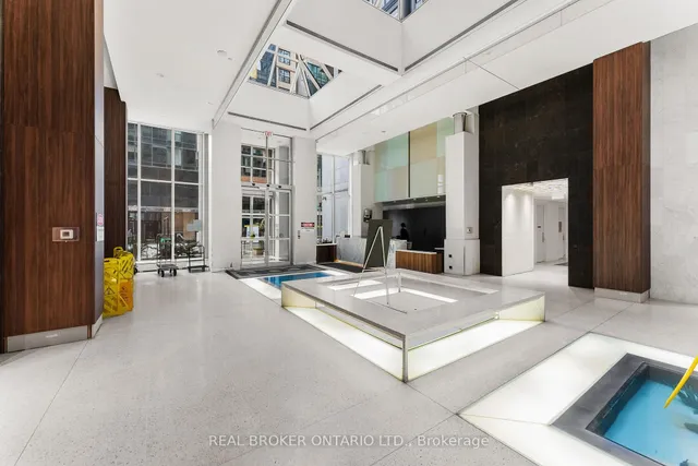 Additional image 7 of 250 Wellington St Unit 1227