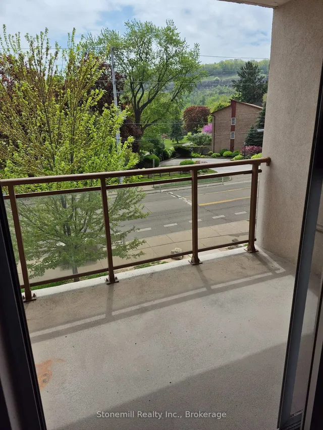 Additional image 16 of 1950 Main St Unit 304