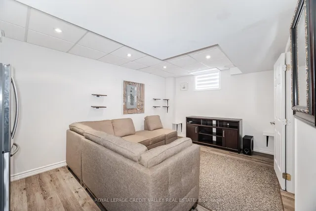 Additional image 39 of 2 Bramoak Cres