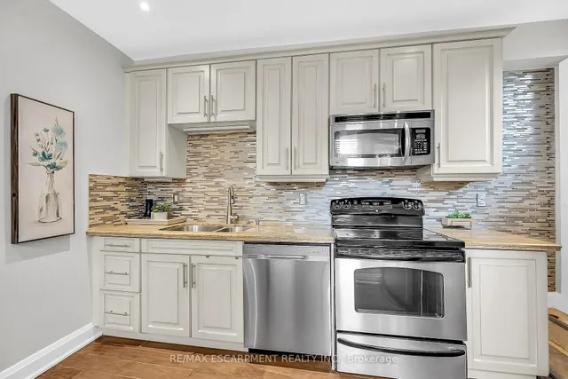 Additional image 17 of 86 HERKIMER St Unit LL2