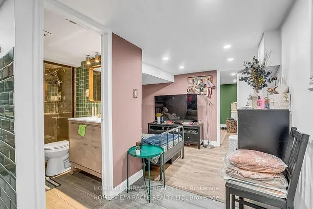 Additional image 40 of 212 Symington Ave